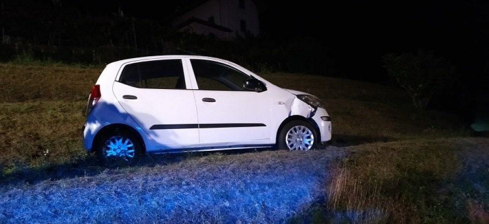 Incidente sulla SP3, 4 diciottenni escono di strada e si ribaltano con l'auto
